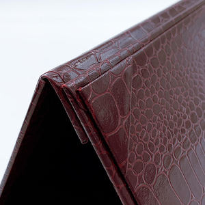 ปกเมนูหนังร้านอาหารแบบกำหนดเอง พร้อมขาตั้งสามเหลี่ยมหมุนได้ 3 ด้าน สำหรับใส่เมนูร้านอาหาร - Product Image 4