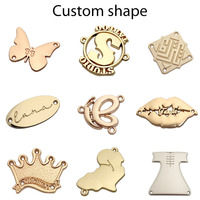 Plaques et Étiquettes Métalliques Personnalisées Pas Cher en Alliage de Zinc à 2 Trous avec Logo Gravé pour Chaussures / Vêtements / Sacs / Maillots de Bain