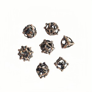 <span class=keywords><strong>Juego</strong></span> <span class=keywords><strong>de</strong></span> 7 dados metálicos, dados poliédricos huecos <span class=keywords><strong>de</strong></span> alta calidad y diseño exquisito para múltiples juegos <span class=keywords><strong>de</strong></span> mesa - Product Image 6