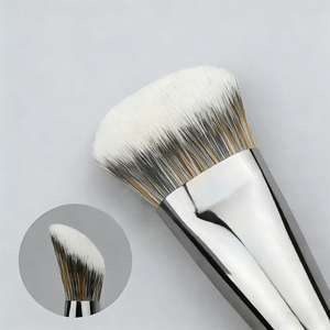 Brocha de Maquillaje Profesional de Alta Calidad con Logotipo Personalizado al por Mayor, Brocha para Base de Maquillaje Ancha, Curvada e Inclinada - Product Image 5