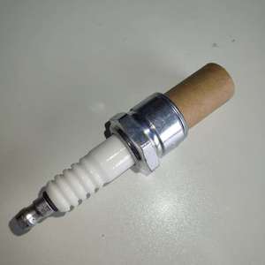 Bougies d'allumage automobiles BPR5EGP 7082 Platinum Ignition Bujias pour Audi BMW Chevrolet <span class=keywords><strong>Daihatsu</strong></span> Dodge Honda Isuzu Jaguar Kia Land Rover - Product Image 2