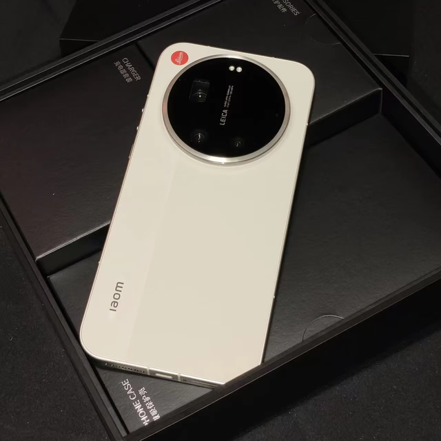 Original Xiao Mi 17 Ultra 5G Smartphone 6.9" 2608x1200 AMOLED 120Hz Octa Core Qualcomm SD8Elite Gen5 6800mAh 90/50W CDMA