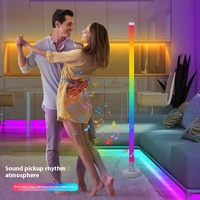 Lampadaire Intelligent LED RGB Synchronisation Musicale Contrôle par APP Lumière d'Angle à Couleurs Changeantes Ambiance Lumineuse Maison