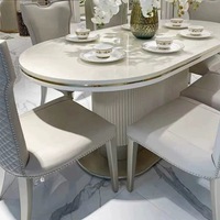 Ensemble de table à manger rectangulaire moderne de luxe en marbre fait main avec cadre en bois doré et 8 chaises, meubles de salle à manger en bois pour la maison