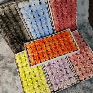 Caja <span class=keywords><strong>de</strong></span> regalo <span class=keywords><strong>de</strong></span> cabeza <span class=keywords><strong>de</strong></span> Rosa única <span class=keywords><strong>de</strong></span> calidad garantizada 2025 jabón <span class=keywords><strong>de</strong></span> flores artificiales para el Día <span class=keywords><strong>DE</strong></span> LA MADRE Pascua Año Nuevo Día <span class=keywords><strong>de</strong></span> San Valentín - Product Image 3