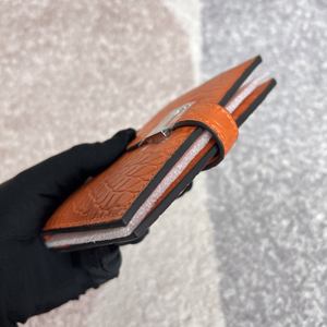 Cartera Corta de Cuero Genuino de Cocodrilo con Cierre Plegable, Múltiples Ranuras para Tarjetas y Diseño Portátil para Uso Unisex - Product Image 5