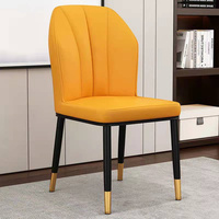 Chaise de salle à manger en métal de style nordique moderne avec revêtement en cuir pour restaurant et usage domestique