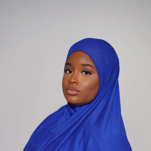 Hiyab Musulmán Modesto de Jersey Líquido Suave, Sin Arrugas, de Color Sólido, para Todo Tipo de Clima - Product Image 2