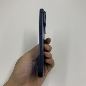 Como Nuevo iPhone 17 Pro Max 512GB Plata IMEI Limpio Pantalla OLED de 6.9" 460ppi A19 Pro 5G Desbloqueado Aluminio - Product Image 1