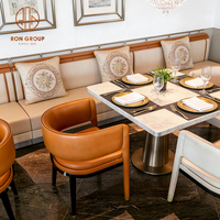 Canapé en cuir de luxe moderne, chaise rembourrée, base en acier inoxydable, ensemble de table en marbre pour café, restaurants, hôtel, steak-house