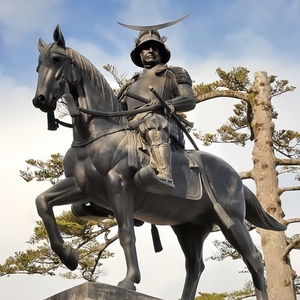 Sculpture de samouraï japonais réaliste en bronze coulé en métal de grande taille, personnalisée, soudée, pour jardin extérieur - Product Image 3