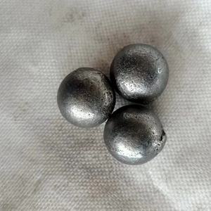 Buena calidad de fábrica, la mejor venta, bolas de medios de molienda de fundición de chatarra de cromo bajo para minas y molinos de cemento - Product Image 2