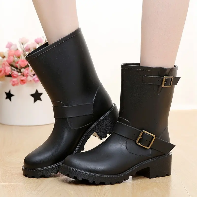 Factory directly sales fashion rain wading rubber PVC shoes boots for women