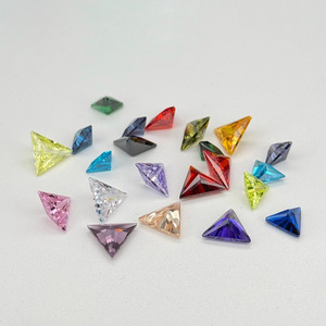 Pierre de zircone cubique synthétique de forme triangulaire, 3x3 mm à 12x12 mm, couleurs mélangées, pierres précieuses CZ 5A - Product Image 4