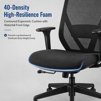 Chaise de bureau ergonomique en maille avec base en forme de traîneau et accoudoir fixe pour salle de conférence et de formation