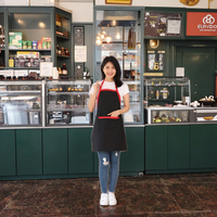 Tablier de cuisine en polyester personnalisé imperméable et résistant à l'huile pour serveur Tablier de charpentier et barista lavable