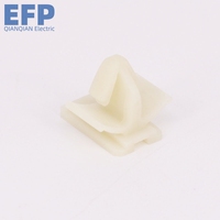 Fabricant professionnel, vente en gros de fixations et clips automobiles, clips de câbles, pièces en plastique pour voitures