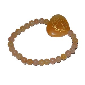 Bracelets en forme de cœur gravés avec le symbole du chakra solaire - Bijoux en pierres précieuses naturelles - Product Image 1