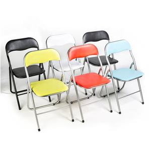 Chaise pliable polyvalente en métal rembourré en vinyle bon marché - Product Image 6