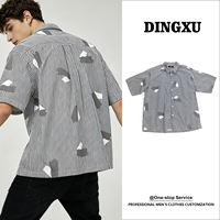 Chemise boutonnée à manches courtes à rayures fines pour homme, patchwork noir et blanc, imprimé abstrait à blocs, coupe ample, col pointu, ourlet droit