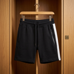 <span class=keywords><strong>Bermuda</strong></span> da <span class=keywords><strong>Uomo</strong></span> in Cotone Nero con Striscia Laterale Bianca e Coulisse in Vita, Abbigliamento Casual - Product Image 1