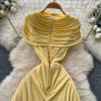 Robe longue décontractée jaune froncée à épaules dénudées coupe trapèze élégante pour femme, idéale pour les fêtes et le quotidien