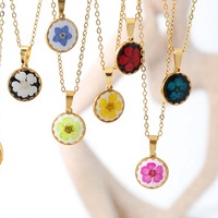 Collier en fleurs naturelles de mousse de lierre et de myosotis, pendentif en plastique style forêt, chaîne en bambou simple et polyvalente, pour femme, style sportif, directement de l'usine