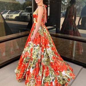 Robe de soirée mi-longue TEN à imprimé floral, taille empire, décolleté cœur, sans manches, motifs stéréoscopiques 3D - Product Image 3