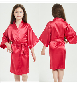 Albornoz de satén para bebé de alta calidad personalizado, vestido de noche de seda blanca para niños, pijamas 2022, venta al por mayor, bata de satén para niños - Product Image 4