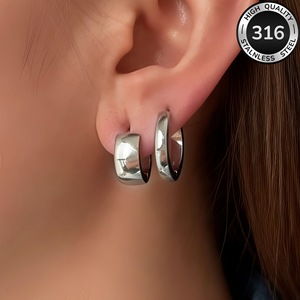 2 paires de boucles d'oreilles larges européennes et américaines, en acier titane plaqué or, style cercle large, bijoux tendance - Product Image 2