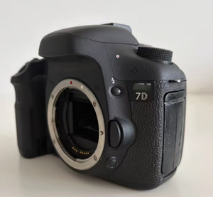90% New to 99% New Available Digital Camera 7D Camera Body 18MP Built-in Flash Light - Product Image 3