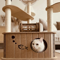 Arbre à chat multi-niveaux 133 cm de haut pour 3 chats, avec capsule spatiale, poteaux en sisal, jouet interactif à roulettes, condo, OEM ODM, logo personnalisé