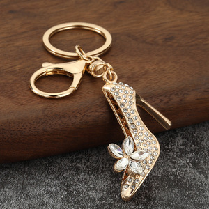 Porte-clés de voiture en forme de chaussures à talons hauts avec diamants colorés, accessoire de sac, pendentif, petit cadeau, boucle de porte-clés - Product Image 2
