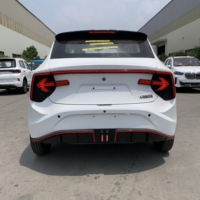 Véhicule utilitaire électrique chinois de haute qualité à quatre places et quatre roues, avec 5 portes, nouvelle énergie, mini-voiture électrique