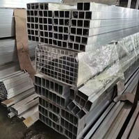 Tubes en aluminium extrudés creux carrés et rectangulaires personnalisés 6061 et 6063, polis pour une utilisation dans les tentes industrielles