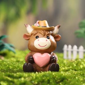 Adorno de Resina ROOGO al por Mayor, Adorable Mini Vaca 3D, Decoración Artesanal, Adorno de Animal de Dibujos Animados para Casa de Niños, Regalo Navideño - Product Image 3