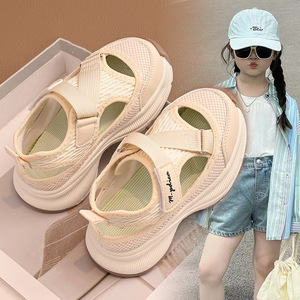 Sandalias deportivas de moda para niños de verano 2025, nuevos zapatos de playa informales transpirables huecos con fondo suave y elegantes para niños - Product Image 2