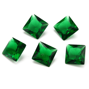 Preziosa pietra sintetica verde <span class=keywords><strong>smeraldo</strong></span> pietra di vetro taglio quadrato pietra di vetro per gioielli - Product Image 2