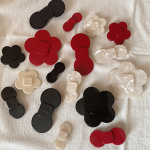 Barrettes latérales coréennes vintage avec nœud et motif alphabet en acétate pour franges – Accessoires capillaires - Product Image 1