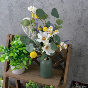 Décoration d'intérieur, bouquet de fleurs artificielles en eucalyptus et marguerites, tissu tissé en plastique, décoration de mariage et de la maison CF02008 - Product Image 1