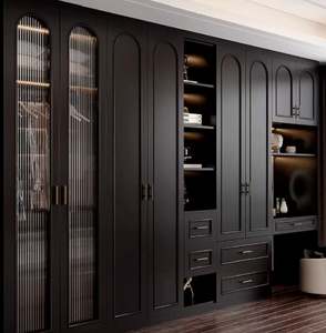 Armoire de chambre à coucher en bois français sur mesure haut de gamme Balom - Détails élégants en arche et cannelés, rangement multi-tiroirs pour les intérieurs de maisons de luxe - Product Image 2