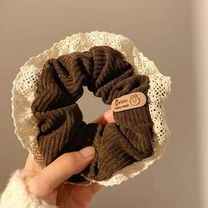 Diadema <span class=keywords><strong>de</strong></span> Encaje <span class=keywords><strong>de</strong></span> Poliéster Elegante <span class=keywords><strong>de</strong></span> Alta Gama para Mujer, Estilo Año Nuevo, Otoño Invierno, Felpa, Lazo para <span class=keywords><strong>el</strong></span> Cabello, Bola <span class=keywords><strong>de</strong></span> Año Nuevo - Product Image 5