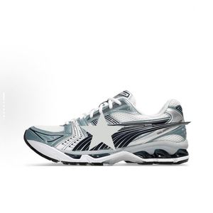 Sneakers de course rétro gris argenté, chaussures de sport respirantes en mesh de luxe pour hommes - Product Image 1