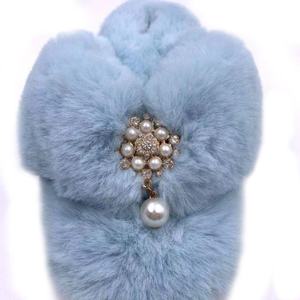 2020 son tasarım kış taklit kürk ev terliği peluş kabarık parmak arası terlik inciler ile - Product Image 4