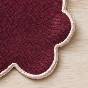 Napperons festonnés en gros, serviettes en pur lin français avec broderie pour hôtels, festivals, Noël, LOGO personnalisé - Product Image 3