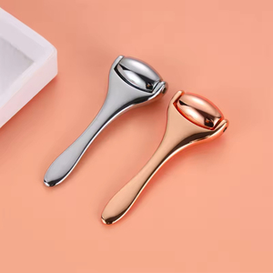ลูกกลิ้งหน้าโลหะทำจากสังกะสีผสมนวดยกผิวลูกกลิ้ง3D หน้าสีเงิน - Product Image 1
