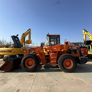 Chargeuse sur pneus d'occasion de haute qualité, d'origine coréenne, Doosan DL505, 5 tonnes, avec godet de 3 m³, utilisée pour la construction. - Product Image 1