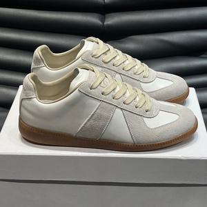 รองเท้ากีฬาลำลองคุณภาพดีไซเนอร์ปี 2026 สำหรับผู้ชายและผู้หญิง ระบายอากาศได้ดี หนังแท้ สวมใส่สบาย แบบผูกเชือก กันลื่น พื้นเรียบ - Product Image 6