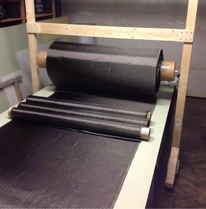 Tessuto Professionale in Fibra di Carbonio 3K a Trama Liscia e Twill per Applicazioni Automobilistiche, Giocattoli e Progetti di Costruzione Composita - Product Image 3