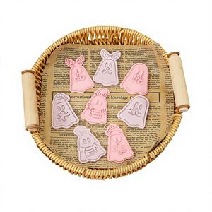 Moule à biscuits Noël : <span class=keywords><strong>Bonhomme</strong></span> <span class=keywords><strong>en</strong></span> pain d'épices 3D, motif dessin animé, tampon <span class=keywords><strong>de</strong></span> gaufrage DIY - Product Image 4